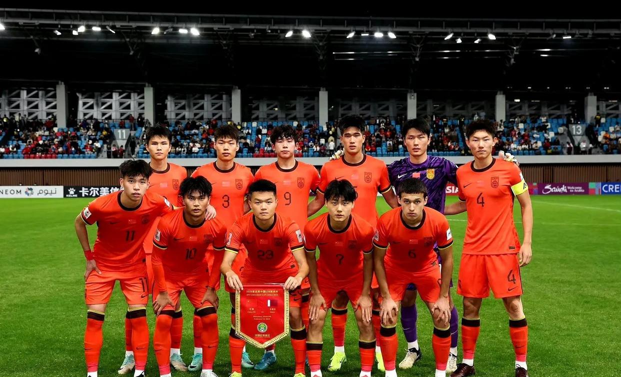 球队赛季表现不佳，球员合作关系存疑