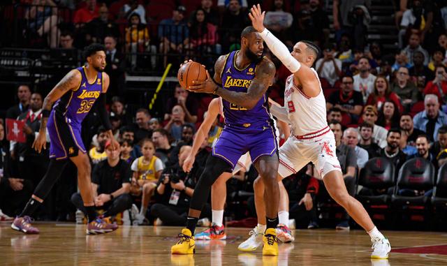 浓眉哥惊艳全场，迎来胜利助攻爆棚，国王逆转取胜！的简单介绍